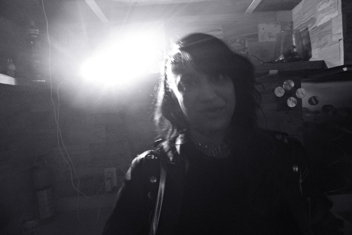 @tlau.photos_thelostandunfounds_2026-03-13_austin_last_night_noir_008