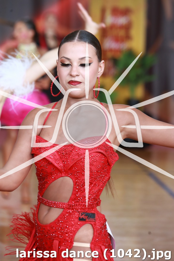 larissa dance (1042).jpg