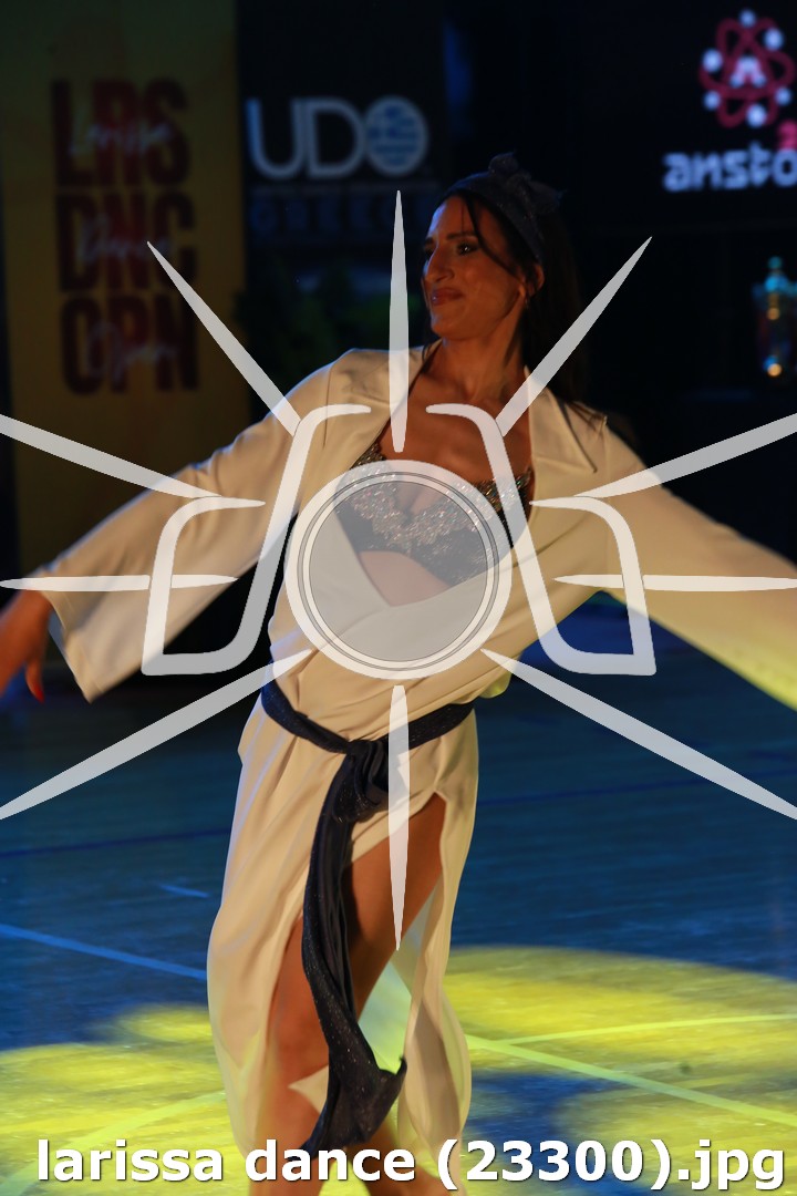 larissa dance (23300).jpg