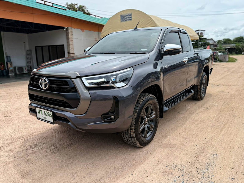 TOYOTA HILUX REVO