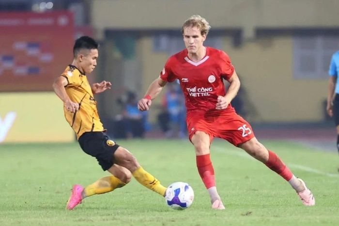 Thể Công Viettel kiên trì bám đuổi ngôi đầu V.League - Đài Phát thanh và truyền hình Hà Nội