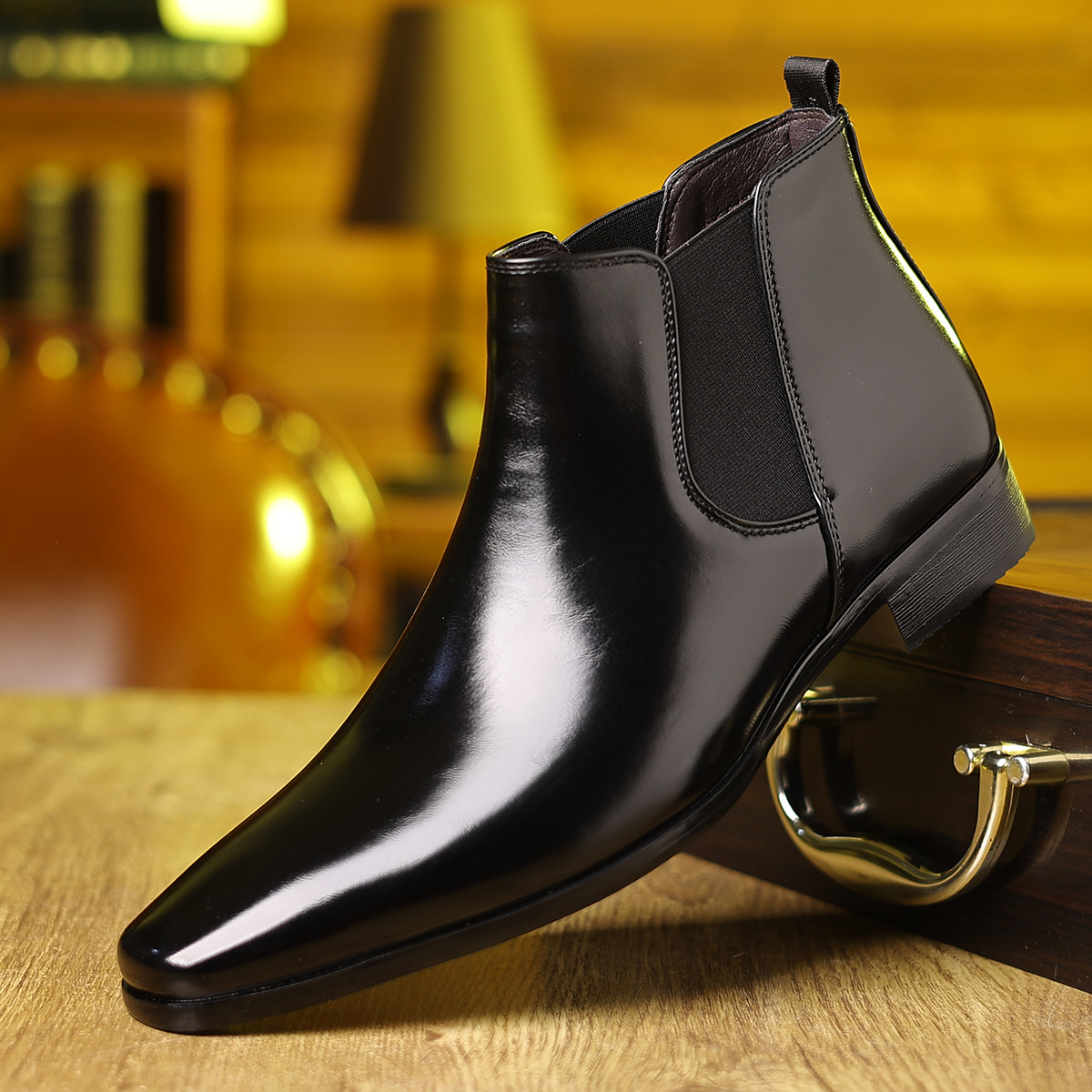Elegant Chelsea boots, PU leather, pointed toe
