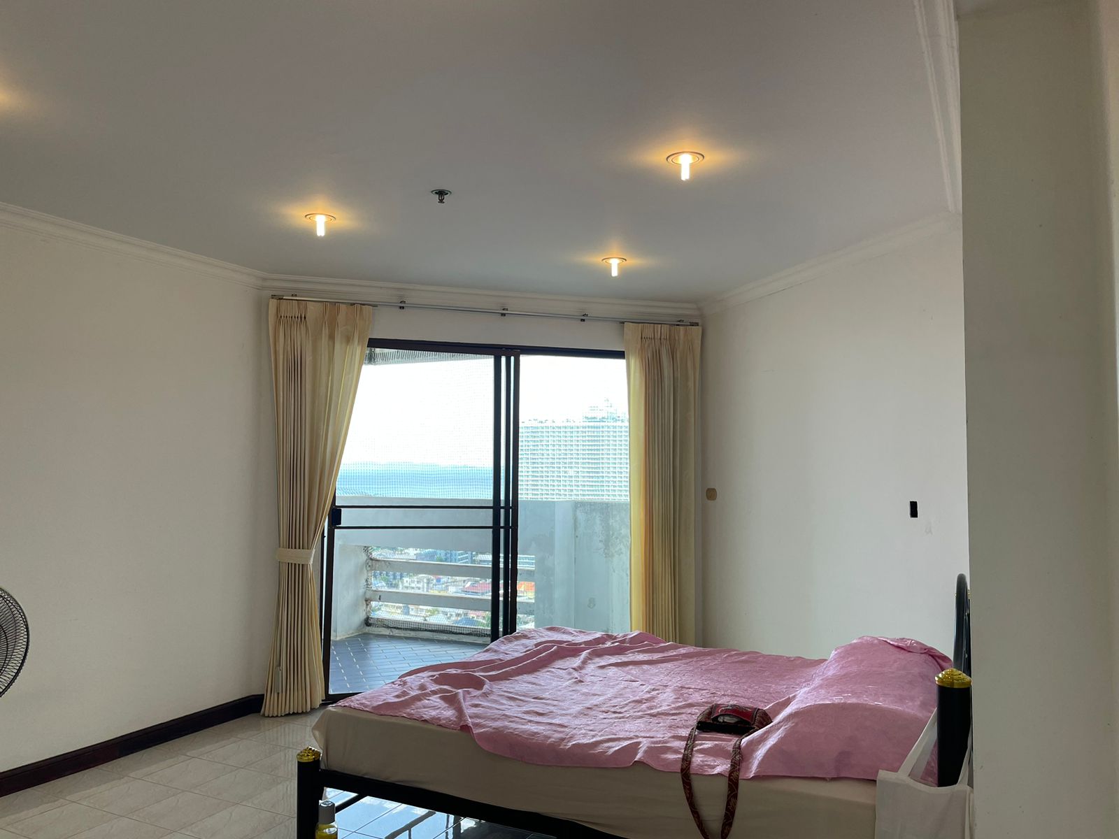 Rayong Condo Chain - Studio, Floor 12 4