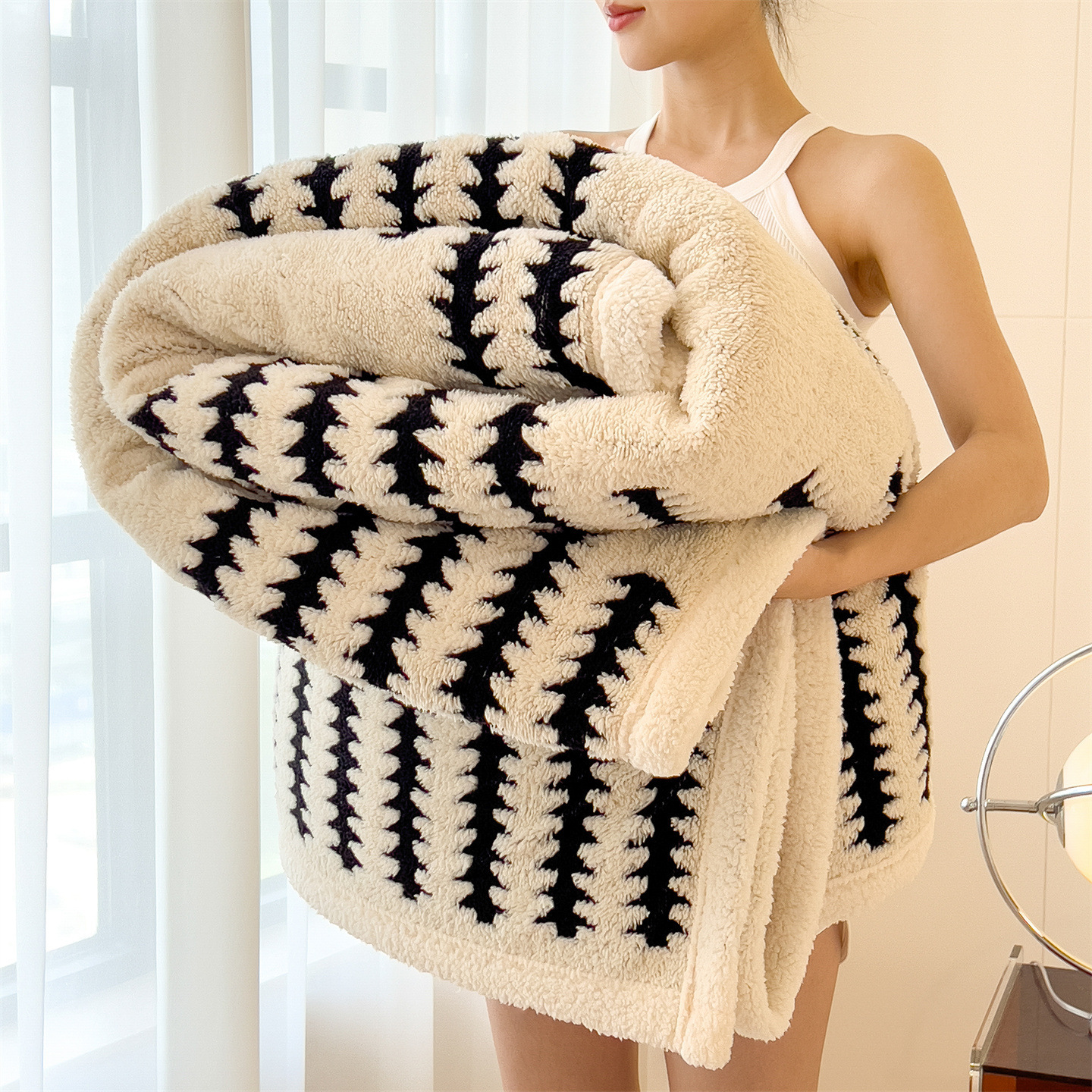 Milchfaser-Fleece Wohndecke, geometrisches Muster, verschiedene Größen