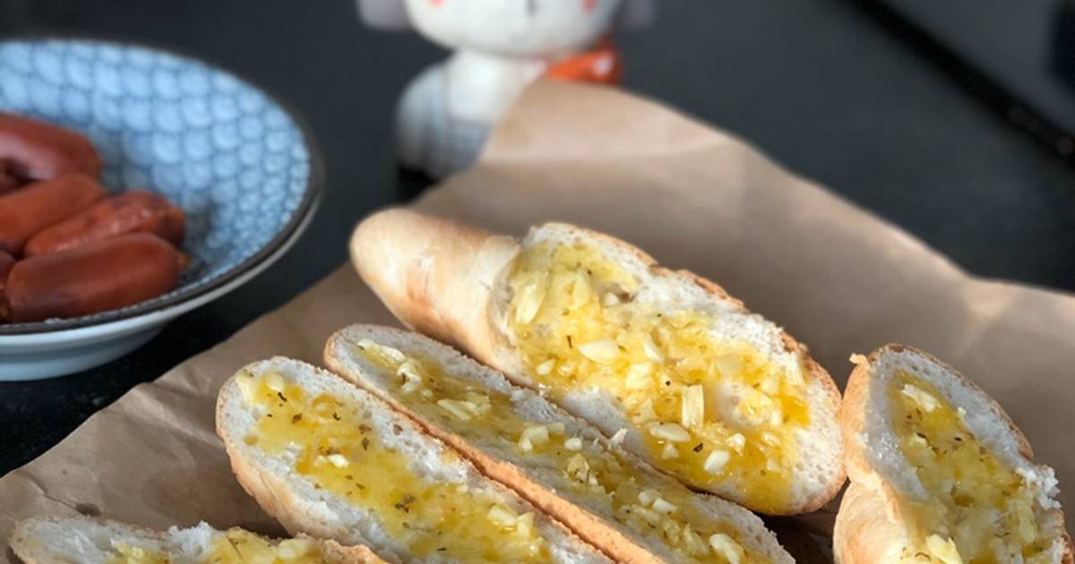 Bánh mì nướng bơ tỏi bằng nồi chiên không dầu