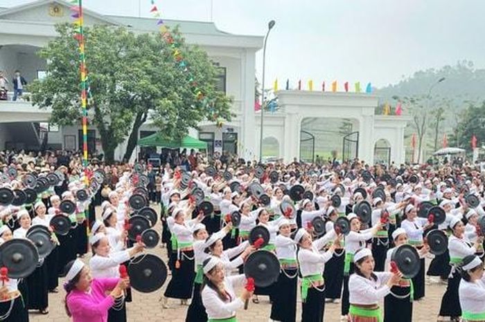 Đón xem chương trình thời sự 'Văn hóa dân tộc thiểu số ở Thủ đô - Bảo tồn để phát triển bền vững' - Báo Hà Nội Mới