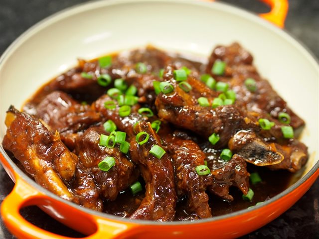 Thịt Kho Chua Ngọt