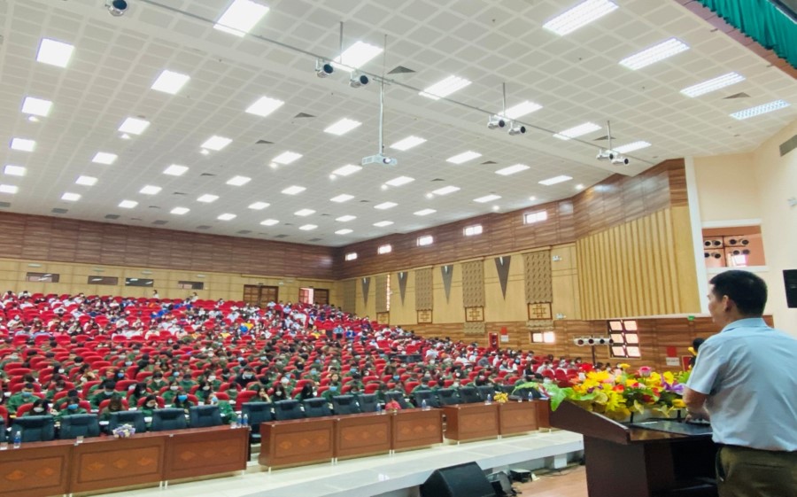 Trường Đại học Tây Bắc tổ chức “Chương trình sinh hoạt công dân - HSSV”  cho sinh viên K62 đại học, Cao đẳng hệ chính quy đầu khóa học,  năm học 2021 – 2022
