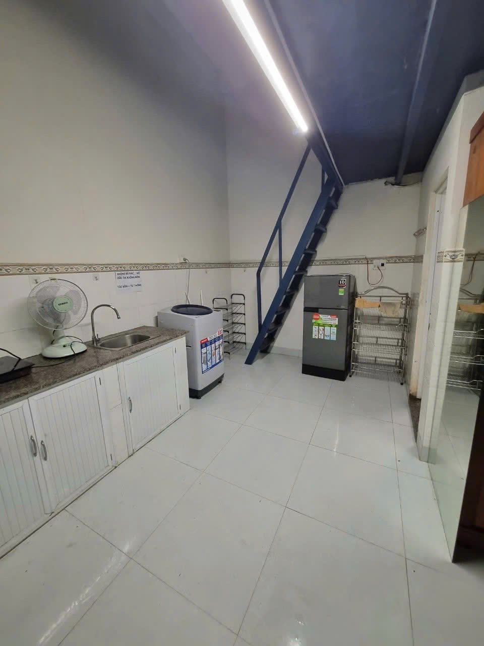 CĂN HỘ TRUNG TÂM THÀNH PHỐ ĐỦ NỘI THẤT - DỤNG CỤ BẾP 3