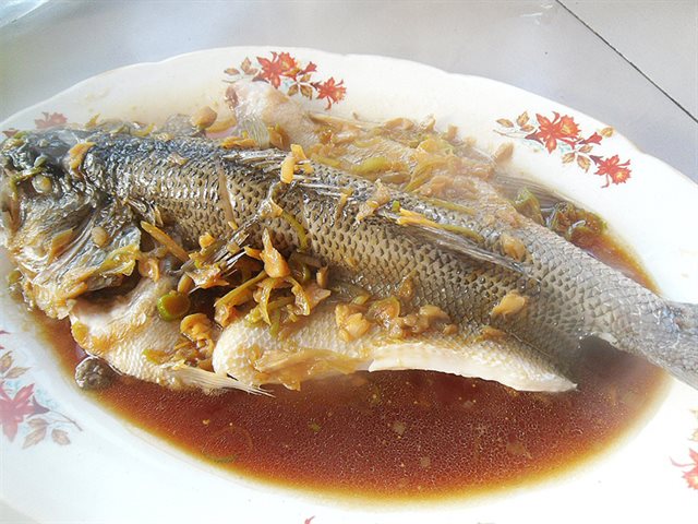 Cá Vược Hấp Sốt Cay Thơm
