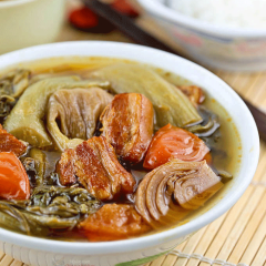 Cho ra tô và thưởng thức với cơm nóng nhé!