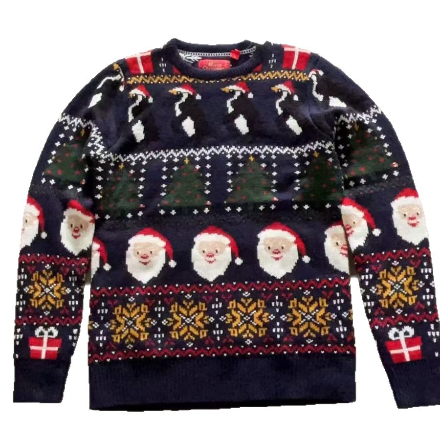 Loose knitted sweater with Christmas motif