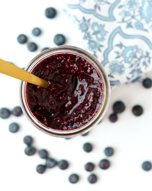 Mứt Việt Quất Hạt Chia