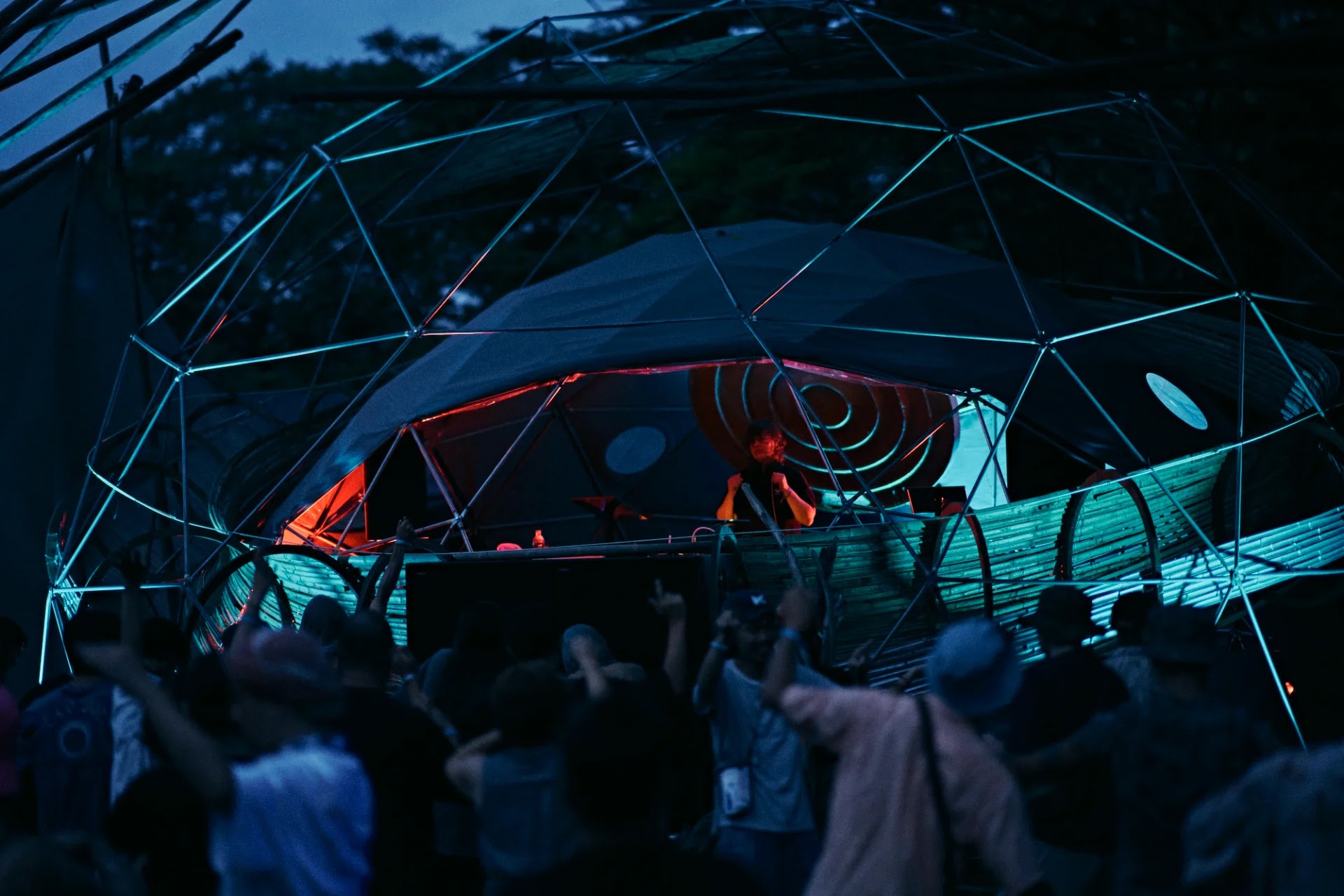 OTSUKIMI 2025のクロージングを任されたSandrien