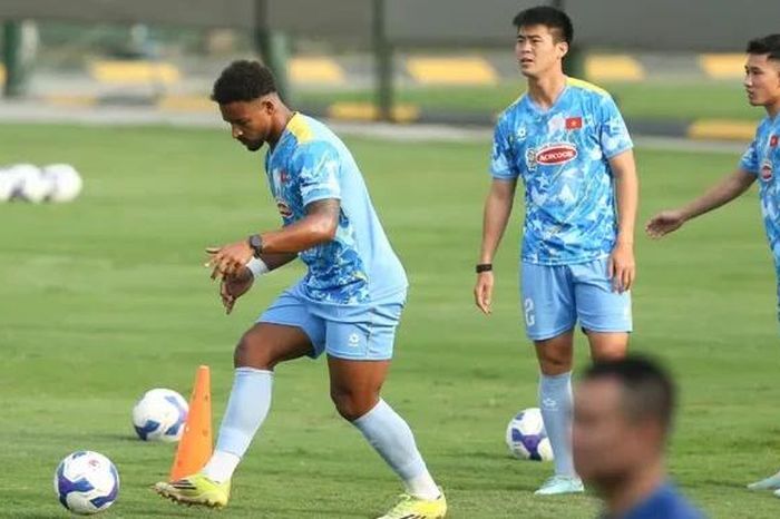 Đội tuyển Việt Nam tập huấn tại Hàn Quốc trước thềm ASEAN Cup - Đài Phát thanh và truyền hình Hà Nội