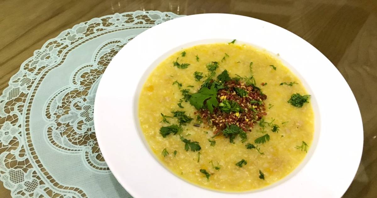 Cháo bí đỏ thịt bằm từ cơm nguội