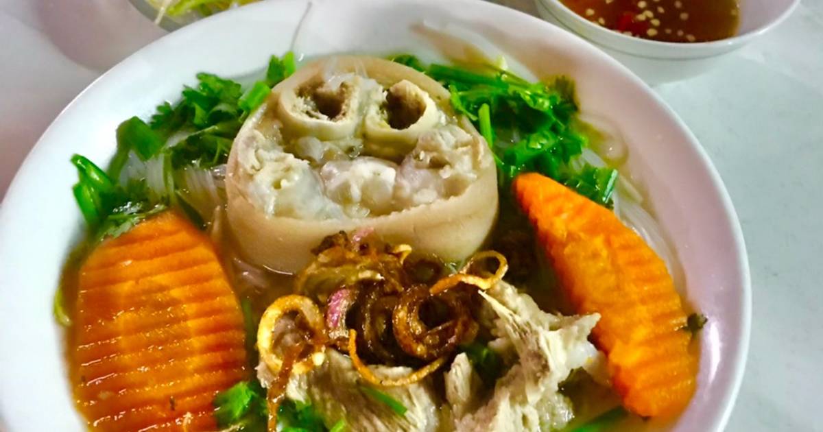 Hủ tiếu giò heo