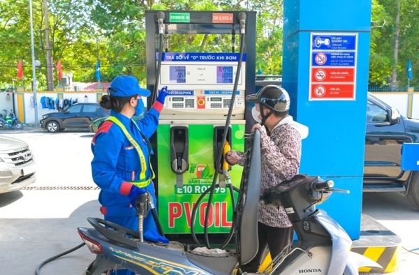 Giá Xăng Dầu Giảm Mạnh: E10 Chỉ Còn 20.750 Đồng/Lít