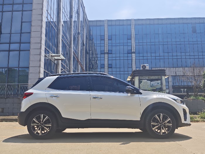 KIA KX1