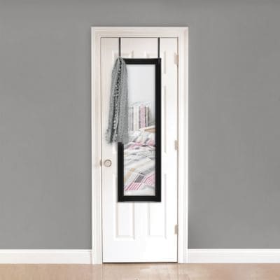 Espejo para puerta Simply Essential™ decorativo color negro
