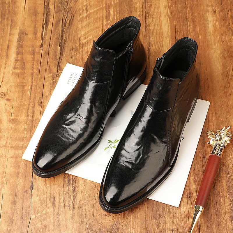 Men's leather Chelsea boots, pointed toe