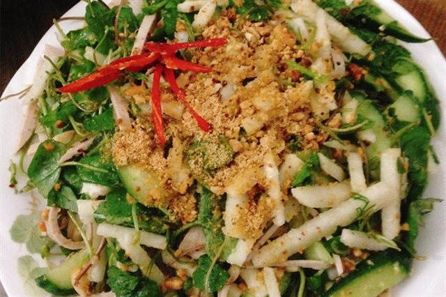Nộm Rau Má Chả Lụa