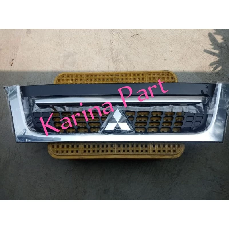 Grill Canter New Original Mitsubishi KM004748 untuk Kendaraan Anda