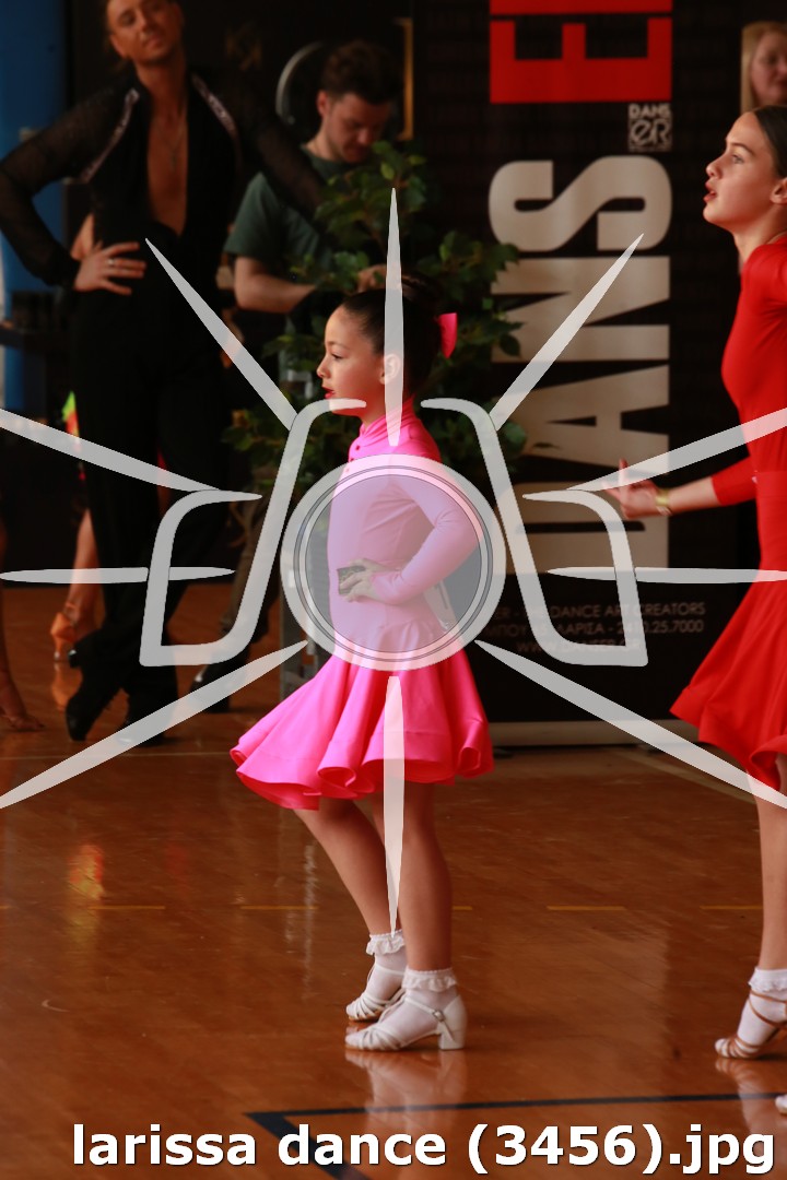 larissa dance (3456).jpg