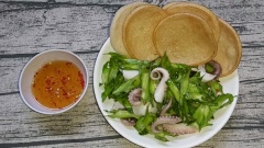 Thành phẩm cuối cùng, có thể ăn kèm bánh phồng tôm nhé.