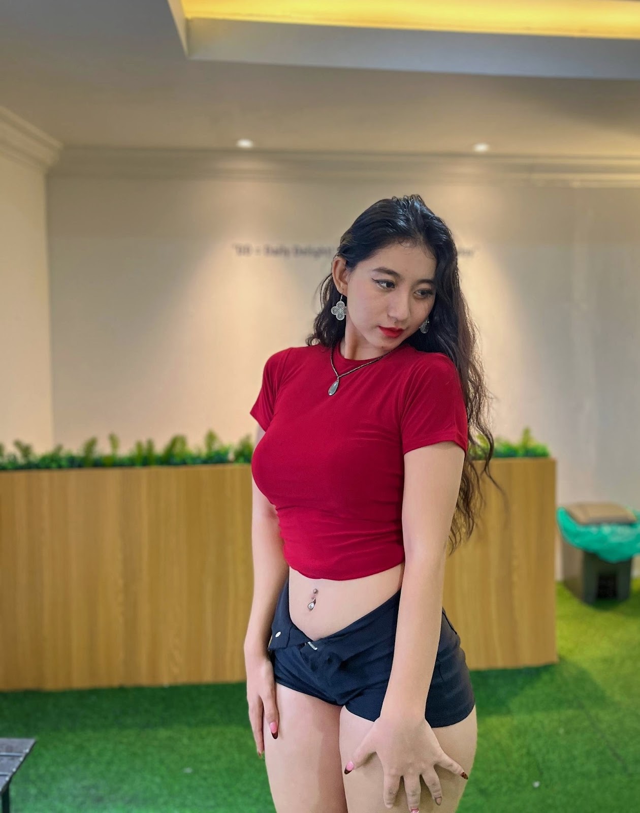 Htet Htet Wai Aung - ထက်ထက်ဝေအောင်