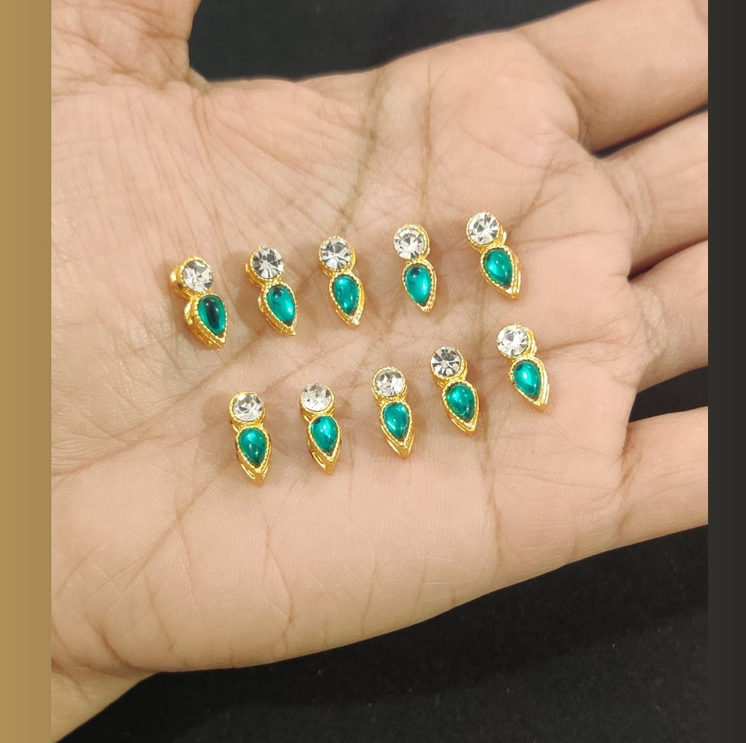 Round Drop Small White Green -P26-pack of 10