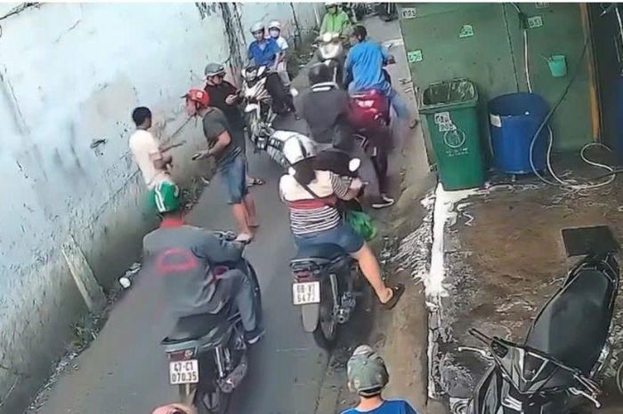 1 người bị đánh đến bất tỉnh khi can ngăn mâu thuẫn sau va chạm giao thông - Báo Pháp Luật TP.HCM
