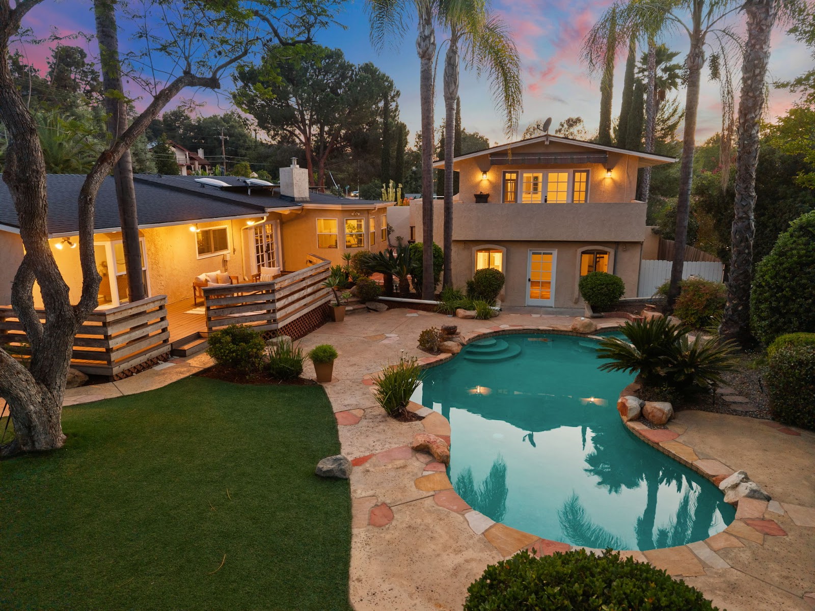 12832 Stone Canyon Rd photo