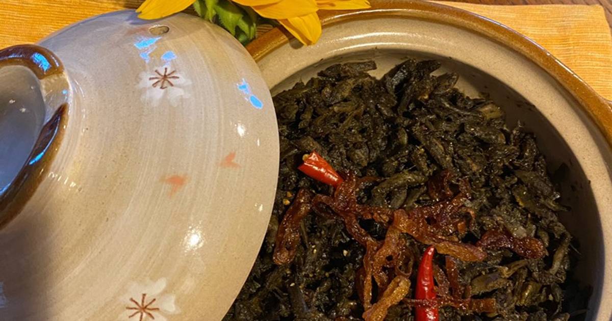Cá bống trứng kho tộ