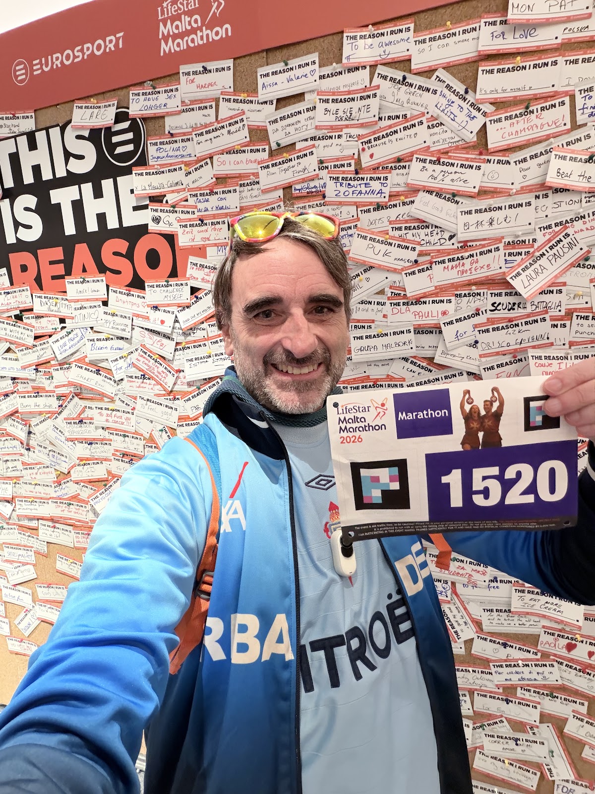 Dorsal 1520 en la expo del Malta Marathon