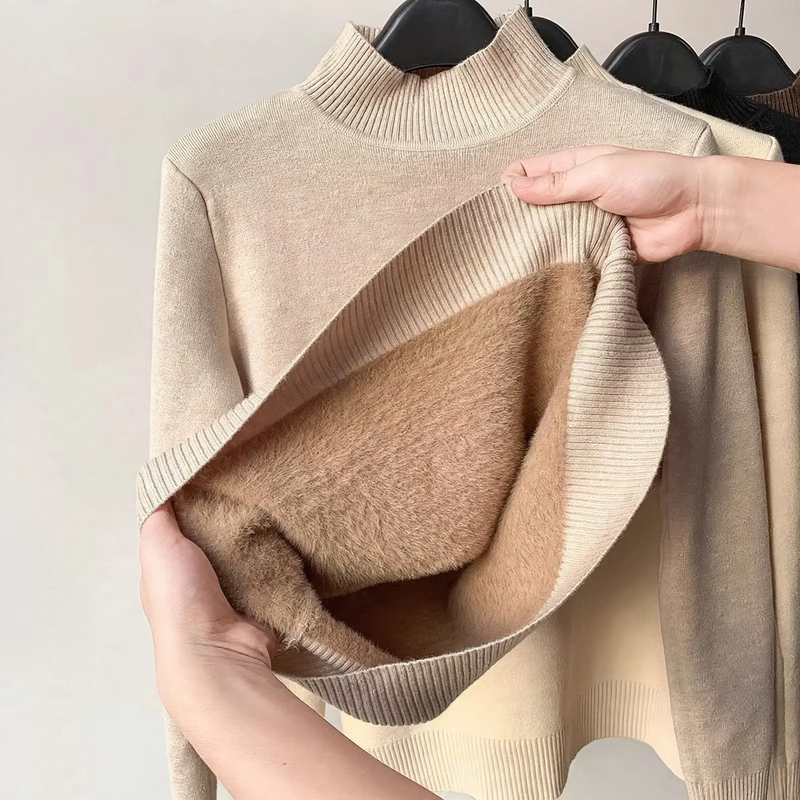 Women's sweater with stand-up collar and fleece lining