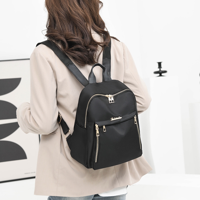 Backpack for women, lightweight, with anti-theft protection