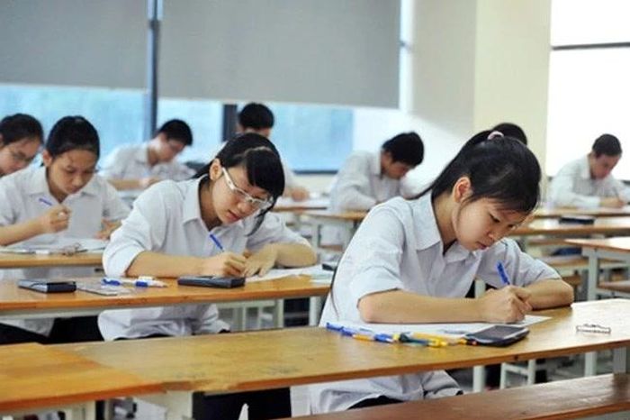 Đề thi môn Toán tuyển sinh vào lớp 10 THPT công lập ở Ninh Bình - Báo Tri thức &amp; Cuộc sống