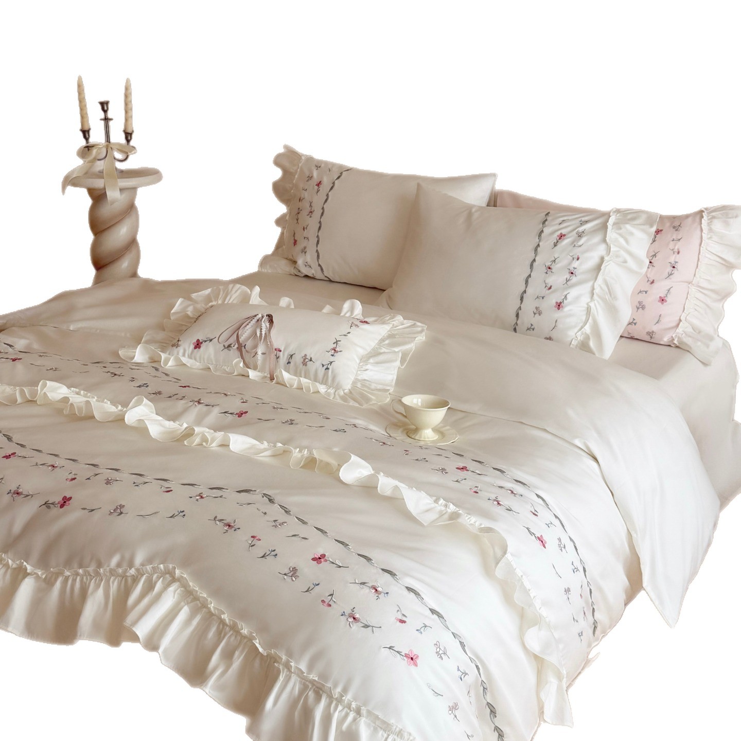 Bedding made from long-staple cotton with embroidery