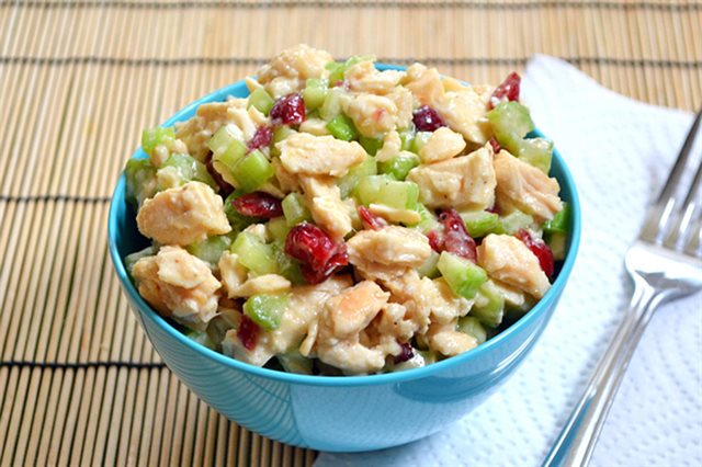Salad Gà Sốt Mù Tạt Mật Ong