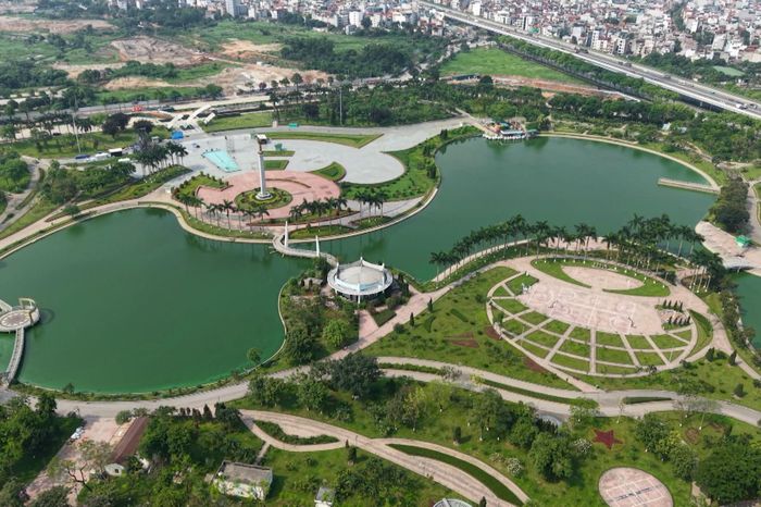 Công viên Hòa Bình sau hơn 3 tháng hạ hàng rào - Đài Phát thanh và truyền hình Hà Nội