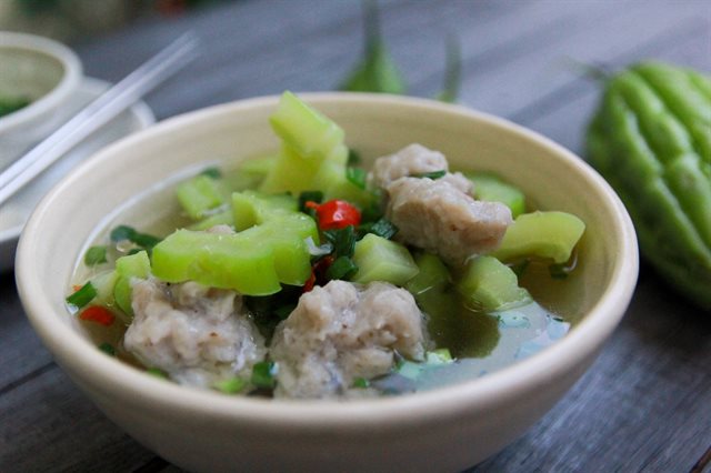 Canh Khổ Qua Chả Cá Thác Lác