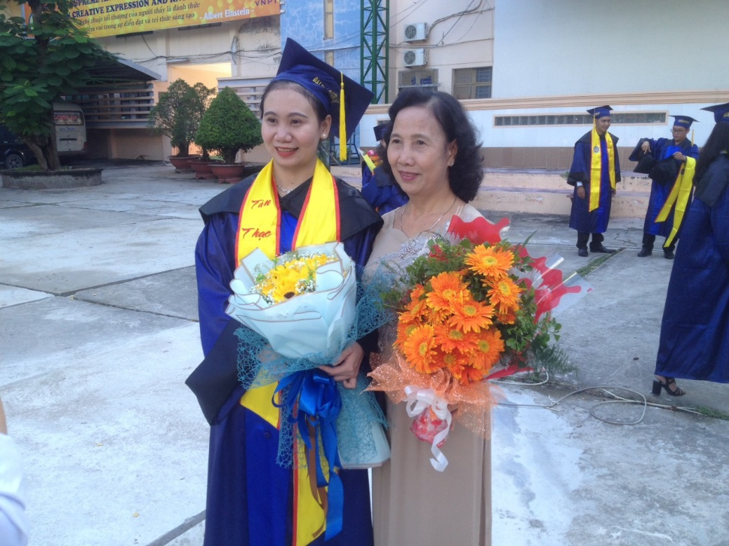 Niềm vui ngày tốt nghiệp