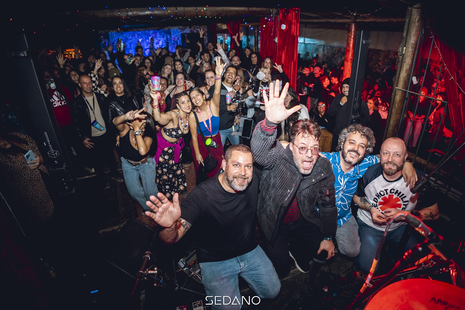 Jelly Bean ao vivo no palco