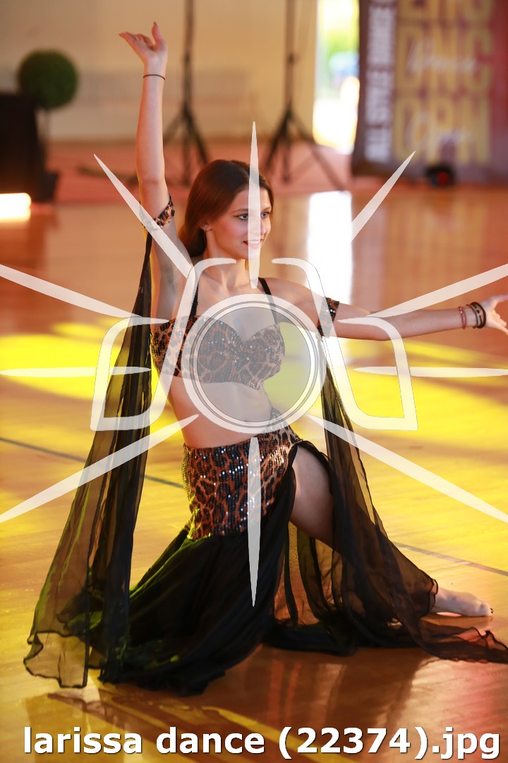 larissa dance (22374).jpg