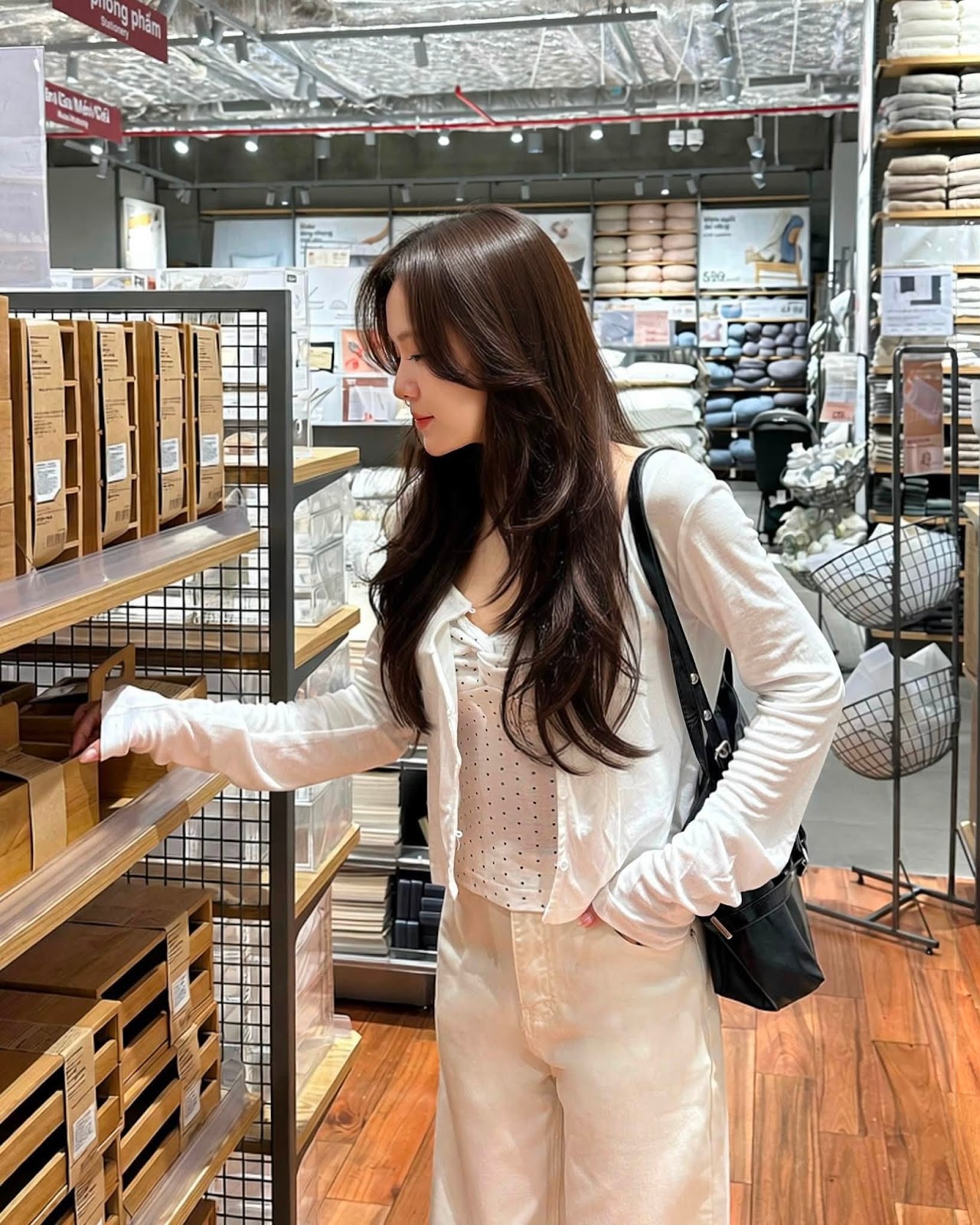 Sét áo thun kèm 2 dây bi xoắn ngực nút ngọc XONXEN SHOP 80744 – Image 4