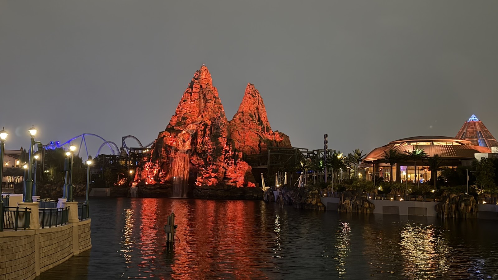 Universal Studios Beijing de noche