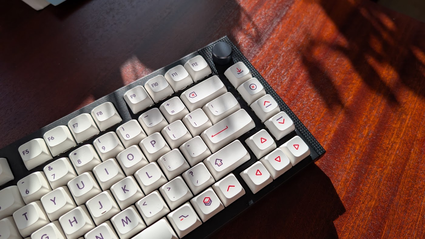 ESC75, White & Red, photo 4