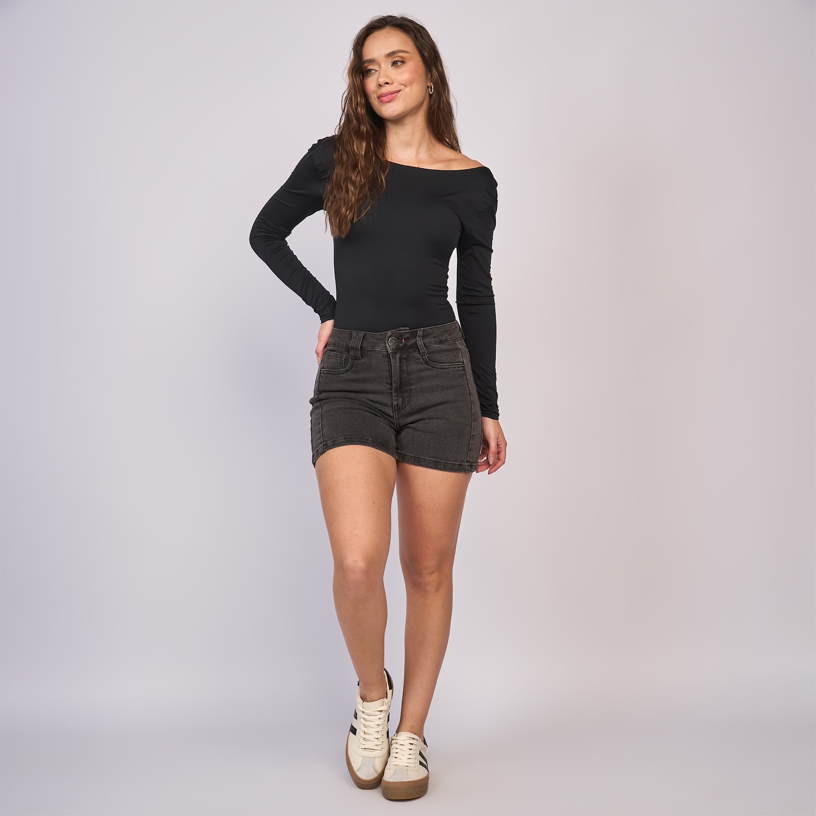 Short corto dama licrado, color Gris oscuro