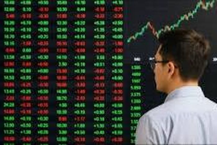 Cổ phiếu tài chính, ngân hàng tăng mạnh giúp VN-Index tiến sát 1.900 điểm - Đài Phát thanh và truyền hình Hà Nội